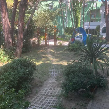 Villa Miro Golem (Tirana)