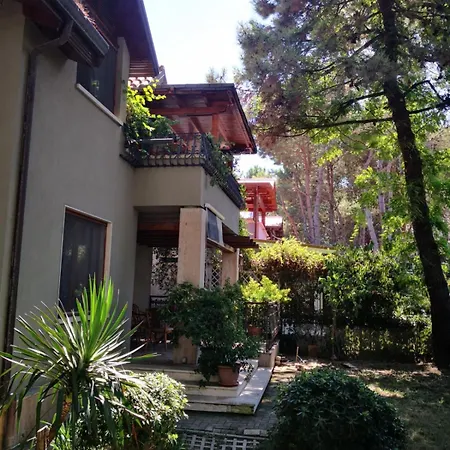 Villa Villa Miro Golem (Tirana)